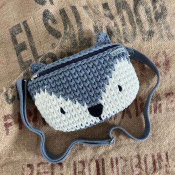 Horgolt övtáska - farkas